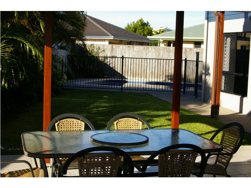 16 Gingham Street, Glenella QLD 4740