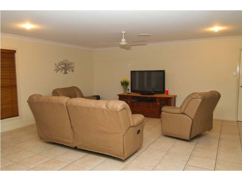 94 Wheeler Drive, Glenella QLD 4740
