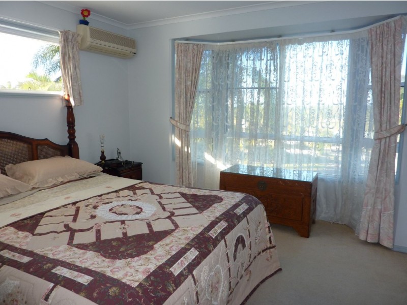 10 Denise Court, Beaconsfield QLD 4740