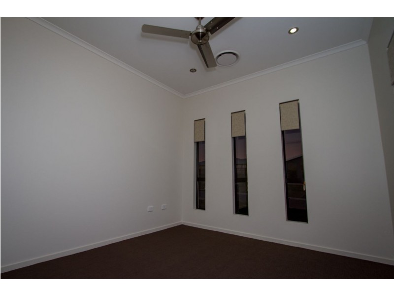 6 Yatay Street, Eimeo QLD 4740