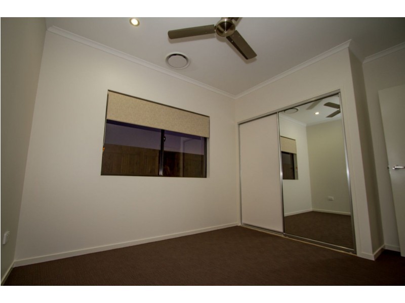 6 Yatay Street, Eimeo QLD 4740