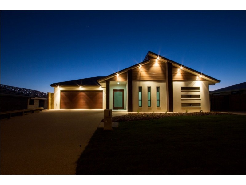 6 Yatay Street, Eimeo QLD 4740