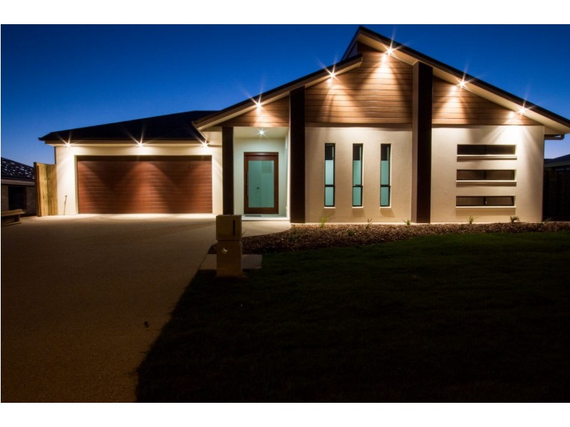 6 Yatay Street, Eimeo QLD 4740