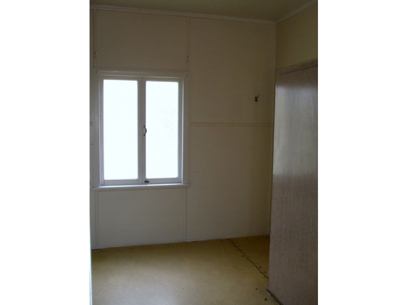 27 Bannister Street, Mackay QLD 4740