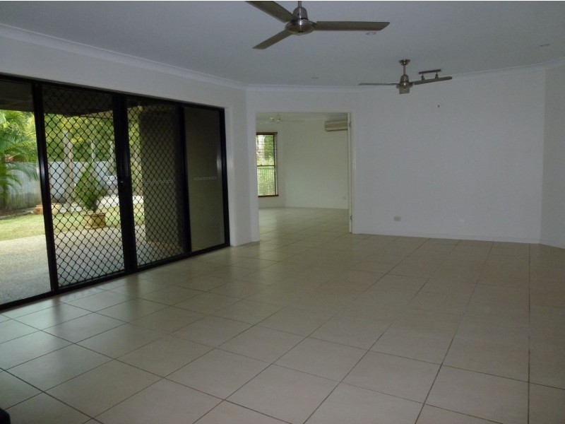 18 Friarbird Avenue, Blacks Beach QLD 4740