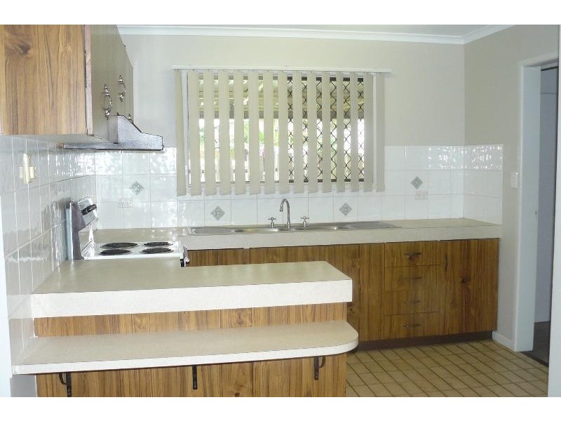 Unit 2/35 Absolon Street, South Mackay QLD 4740