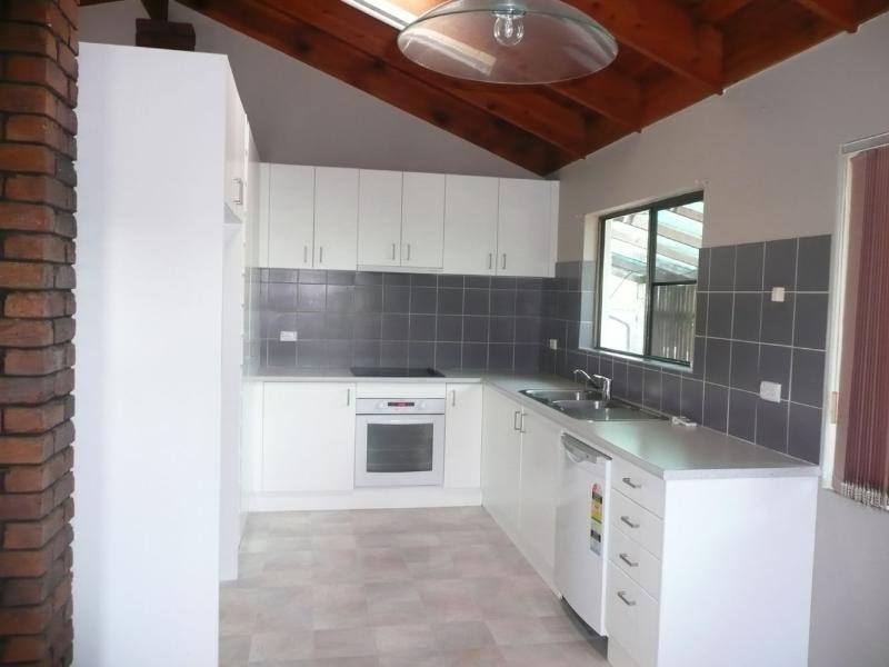 73 Geoffrey Thomas Drive, Bucasia QLD 4750