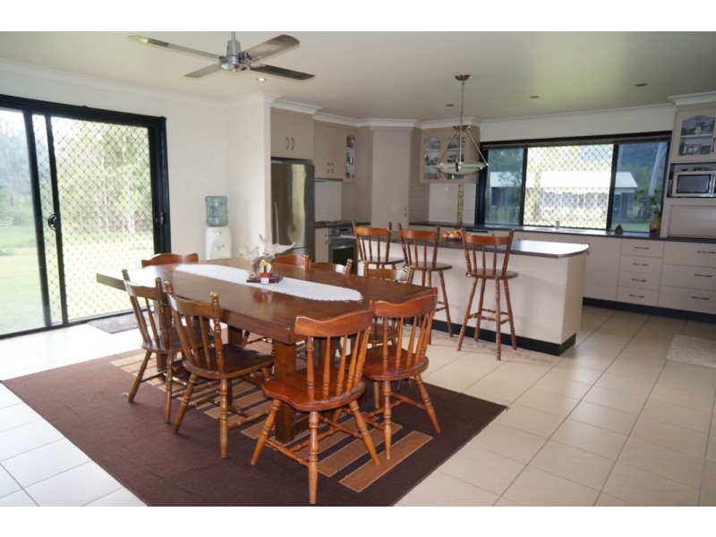 62 Cemetery Road, Sarina QLD 4737