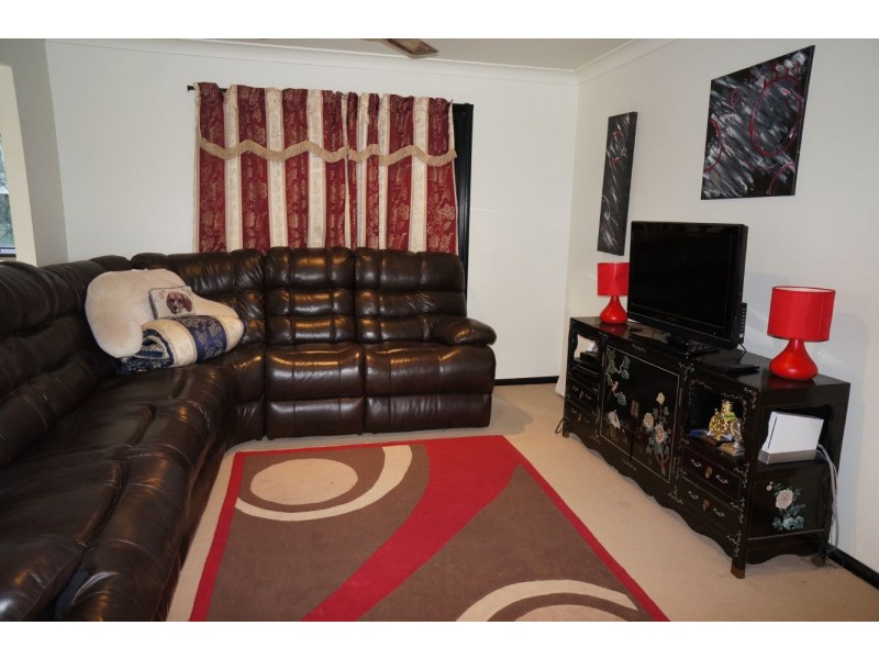 62 Cemetery Road, Sarina QLD 4737