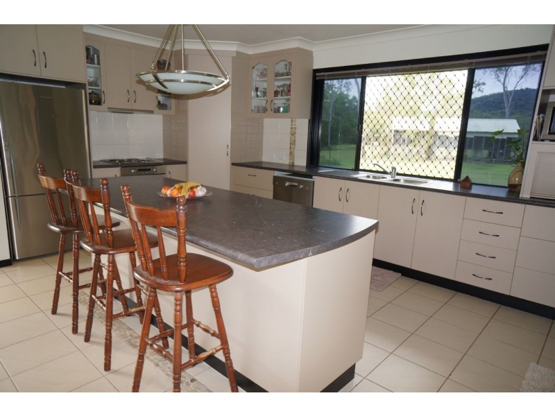 62 Cemetery Road, Sarina QLD 4737