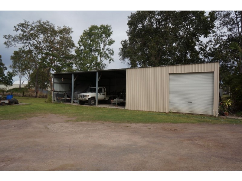 62 Cemetery Road, Sarina QLD 4737
