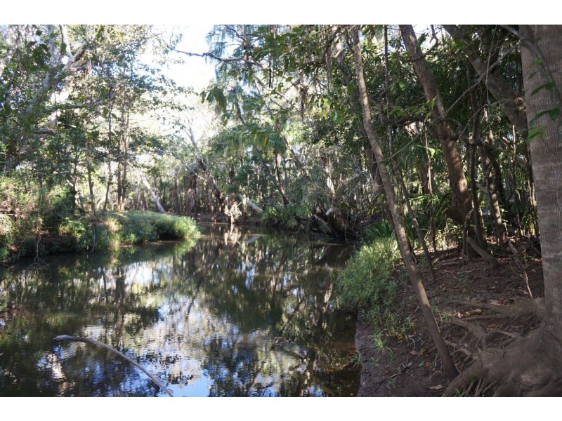 62 Cemetery Road, Sarina QLD 4737