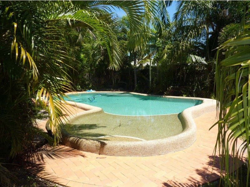 6 Chapman Court, Eimeo QLD 4740