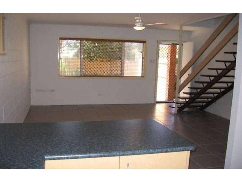 Unit 2/18 Meadow Street, North Mackay QLD 4740