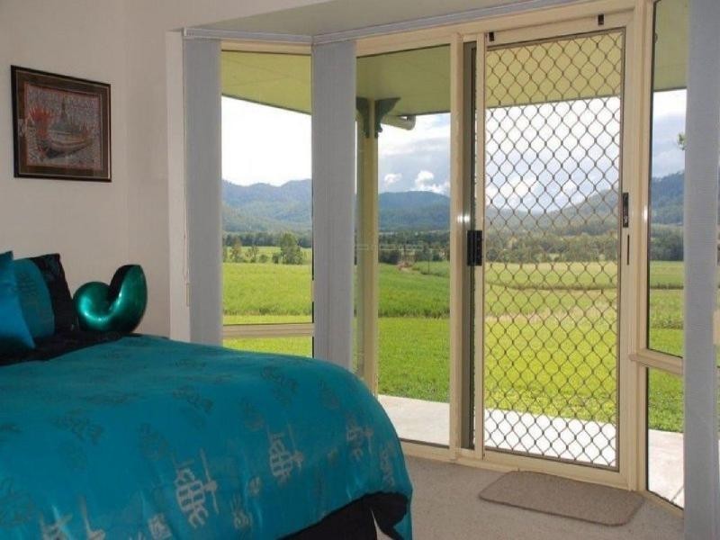152 Woods Road, Dows Creek QLD 4754