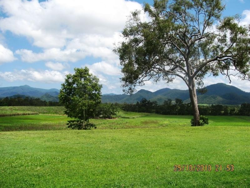 152 Woods Road, Dows Creek QLD 4754