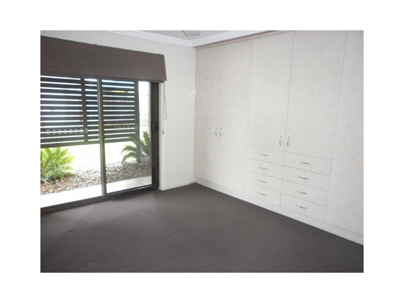 3 Winifred Crescent, Ooralea QLD 4740