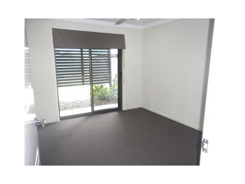 3 Winifred Crescent, Ooralea QLD 4740