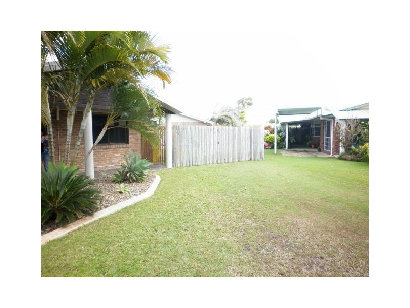 3 Winifred Crescent, Ooralea QLD 4740