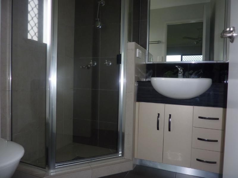 9 Lucy Court, Mirani QLD 4754