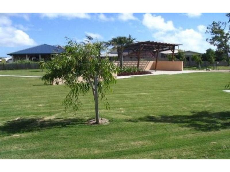 7 Friarbird Avenue, Blacks Beach QLD 4740