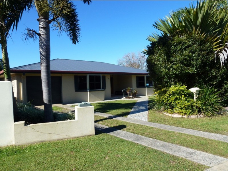 32 Lagoon Street, West Mackay QLD 4740