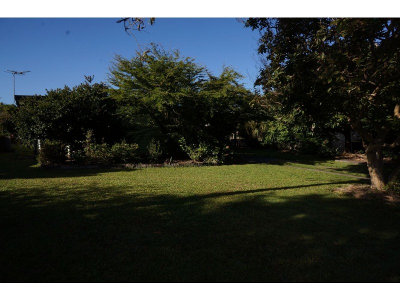 32 Mansfield Drive, Beaconsfield QLD 4740