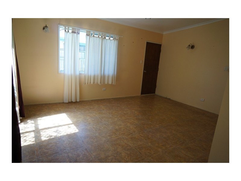 32 Mansfield Drive, Beaconsfield QLD 4740