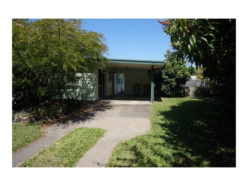 32 Mansfield Drive, Beaconsfield QLD 4740