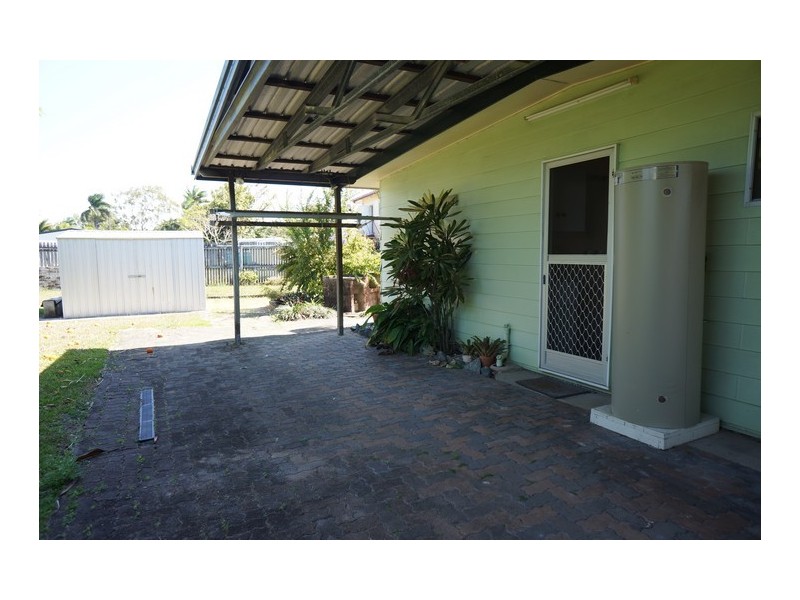 32 Mansfield Drive, Beaconsfield QLD 4740