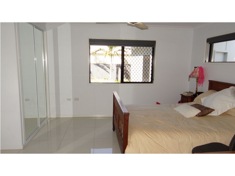 25 Kensington Court, Glenella QLD 4740