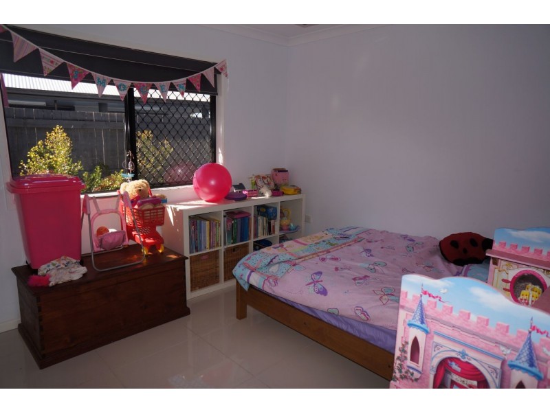 25 Kensington Court, Glenella QLD 4740