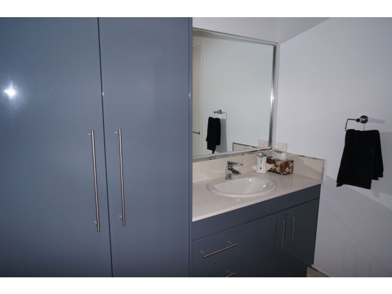 25 Kensington Court, Glenella QLD 4740