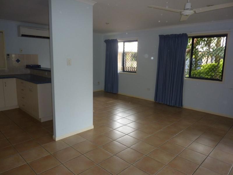 Unit 2/9 High Street, Walkerston QLD 4751