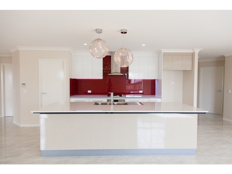 25 Maryvale Circuit, Beaconsfield QLD 4740