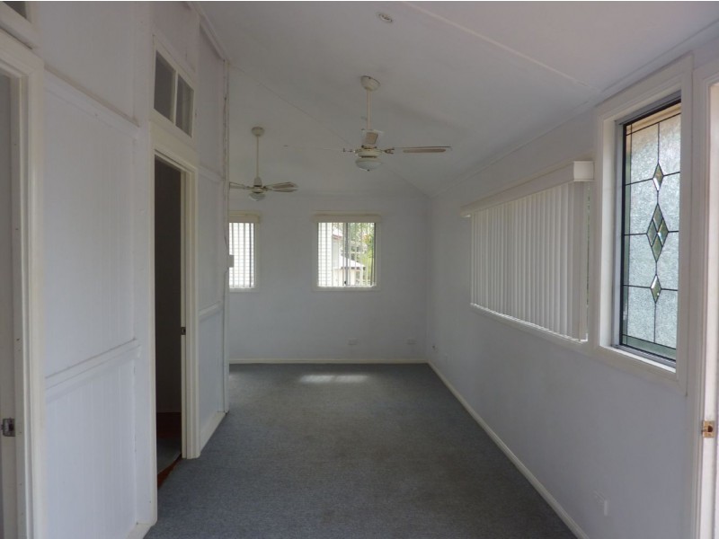 425 Shakespeare Street, West Mackay QLD 4740