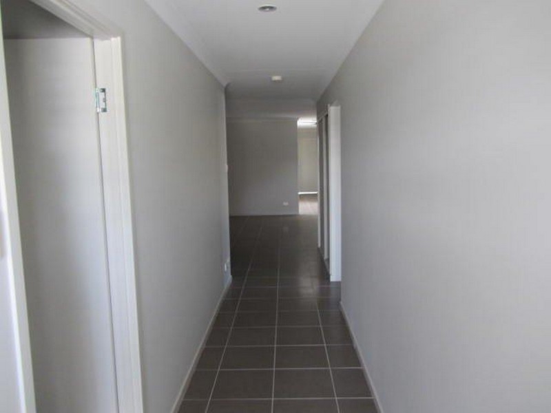 1 Sunbird Lane, Andergrove QLD 4740