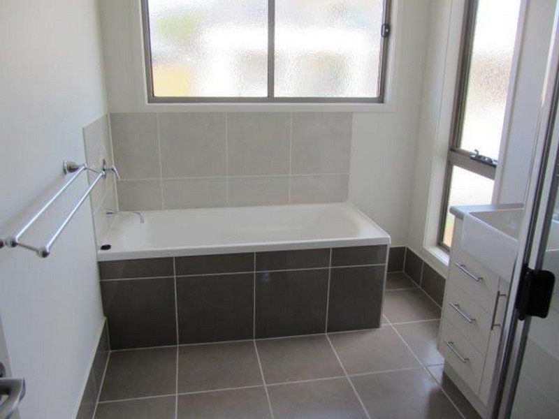 1 Sunbird Lane, Andergrove QLD 4740