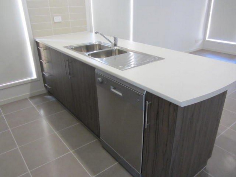 1 Sunbird Lane, Andergrove QLD 4740