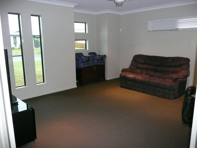 4 Schooner Avenue, Bucasia QLD 4750