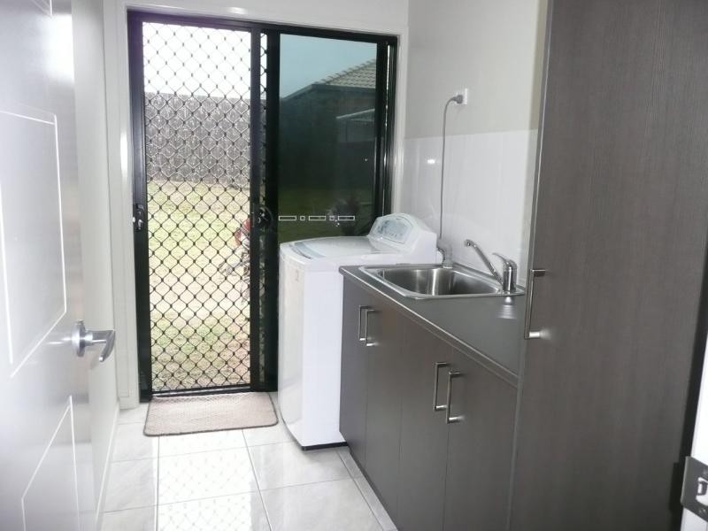 4 Schooner Avenue, Bucasia QLD 4750