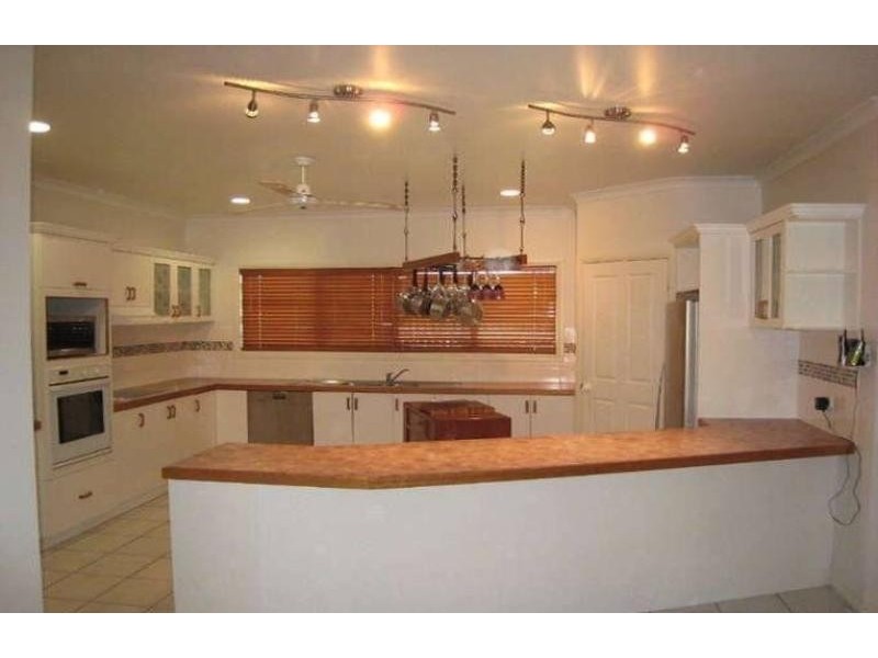 76 Gunsynd Street, Ooralea QLD 4740