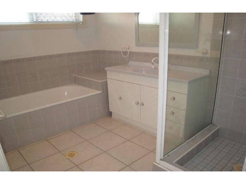 76 Gunsynd Street, Ooralea QLD 4740