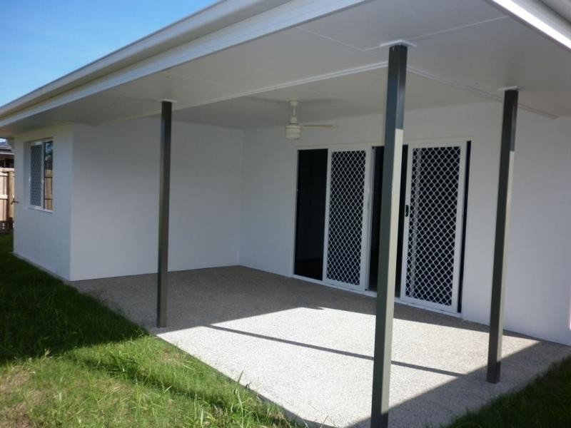 16 Helmsman Drive, Bucasia QLD 4750