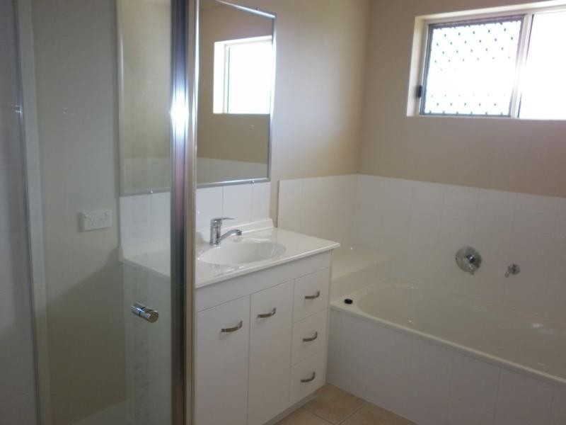 18 Helmsman Drive, Bucasia QLD 4750