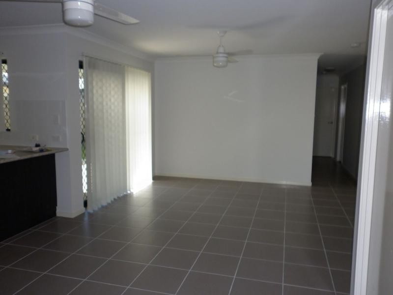 10 Schooner Avenue, Bucasia QLD 4750