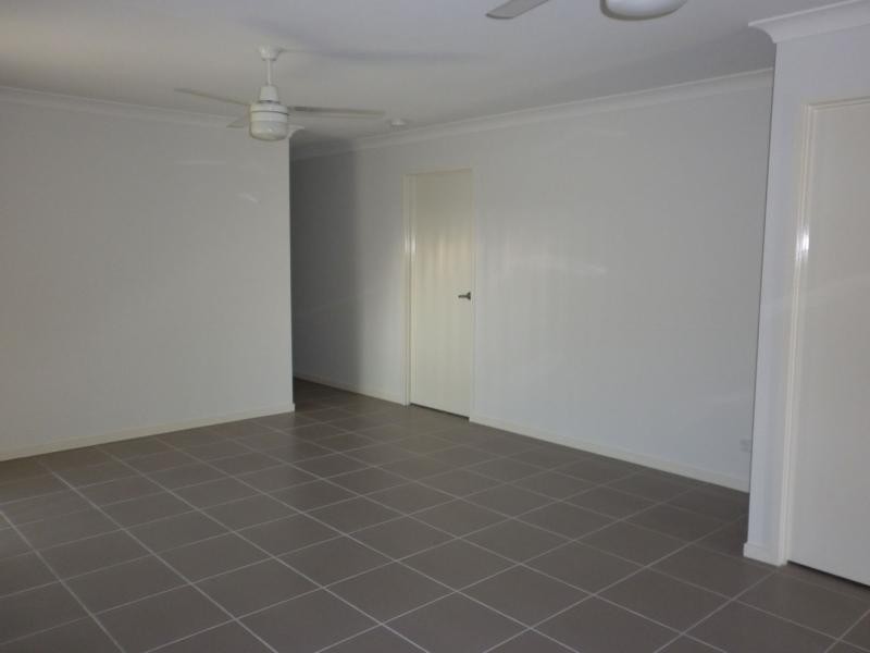 10 Schooner Avenue, Bucasia QLD 4750