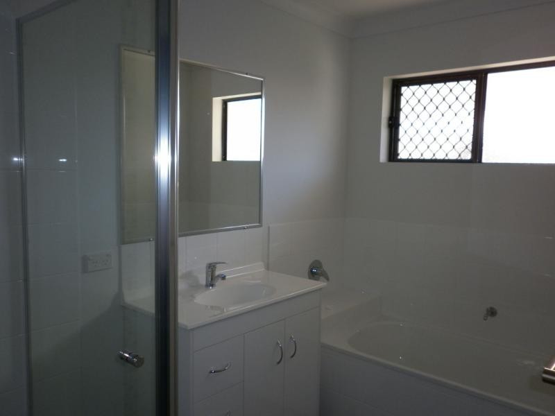 10 Schooner Avenue, Bucasia QLD 4750