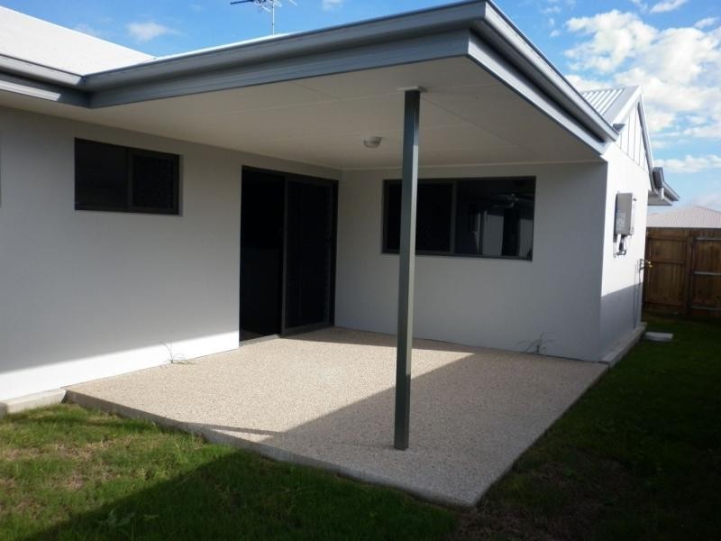 10 Schooner Avenue, Bucasia QLD 4750