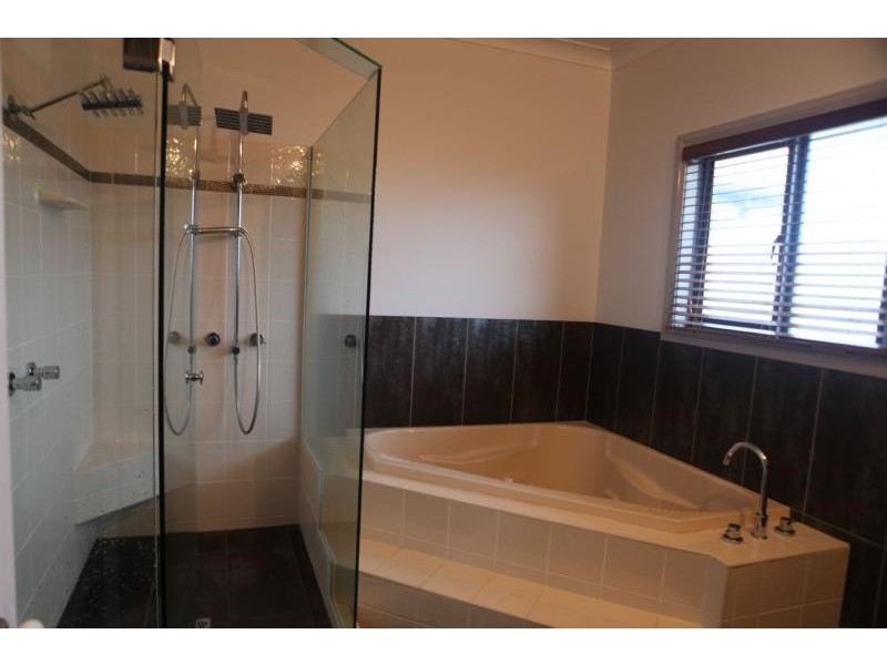4 Ian Wood Drive, Dolphin Heads QLD 4740